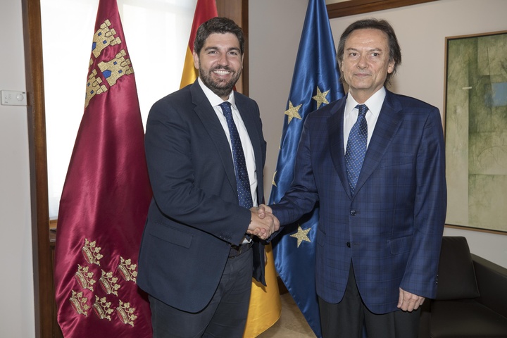 Firma con Transparencia Internacional