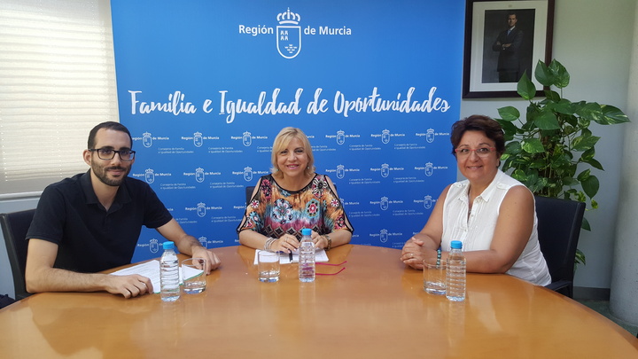 Familia financia la atención social a 65 personas con daño cerebral adquirido a través de Dacemur, Asociación de Daño Cerebral Adquirido de la Región de Murcia