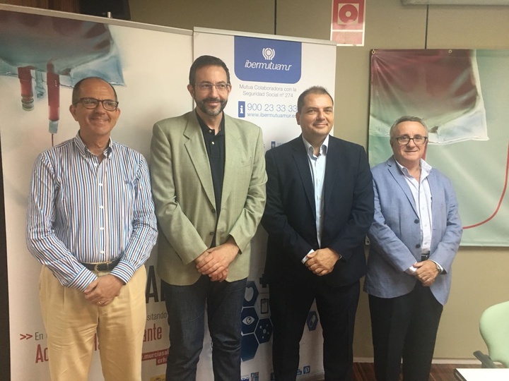 El Centro de Hemodonación consolida su colaboración con Ibermutuamur para fomentar las donaciones