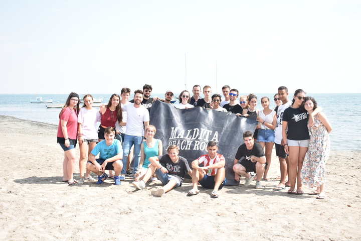 Cerca de 100 jóvenes participan en el campamento 'Maldita Beach Rock 2018'