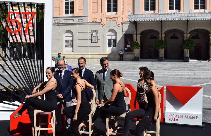 Imágenes de la presentación de la 57 edición de la Feria del Mueble de Yecla (III)