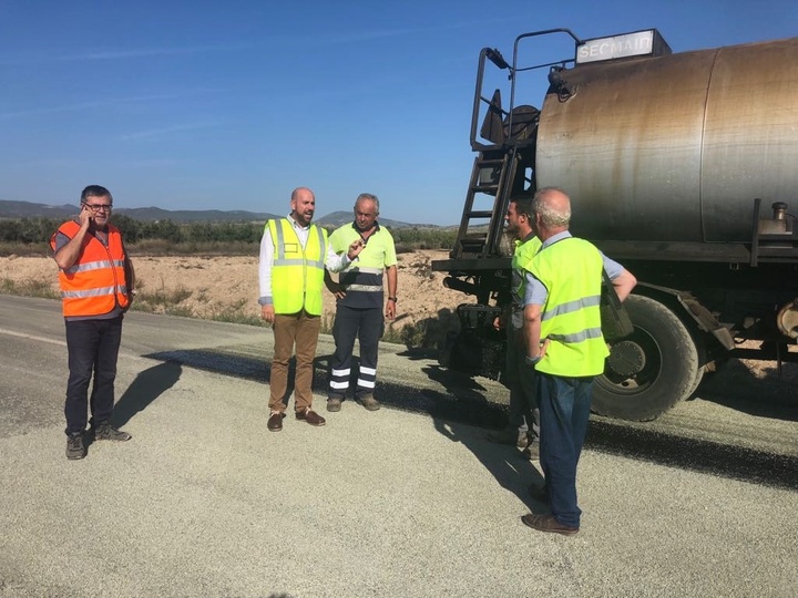 Fomento mejora la calzada de la carretera regional que conecta Mula con Pliego