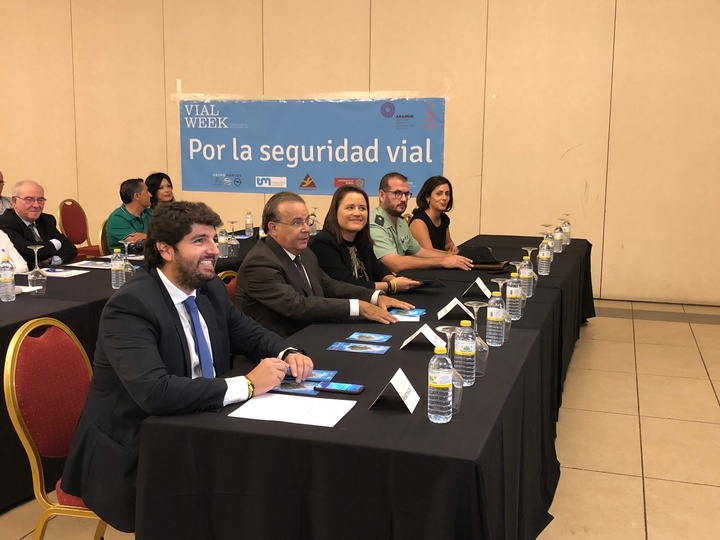 López Miras clausura la primera jornada de conferencias de la Semana de la Seguridad Vial (2)