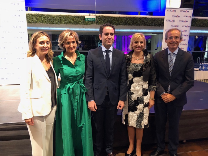 Familia apoya la atención que Red Madre presta a mujeres ante embarazos no deseados