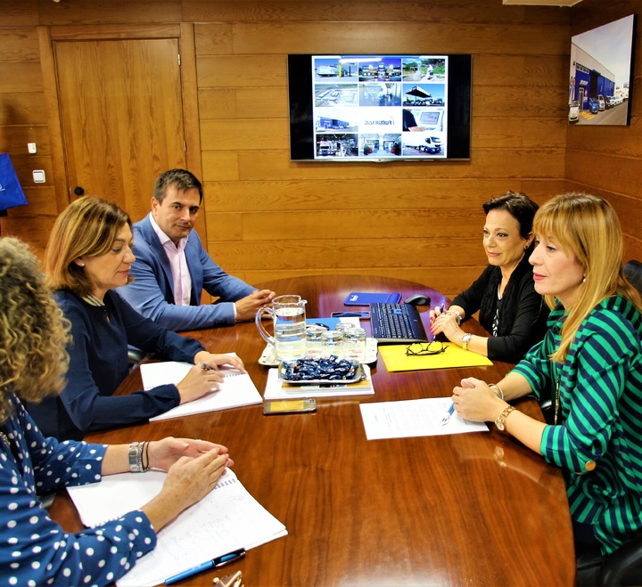 Reunión para analizar la necesidad de conductores en el sector de transporte (2)