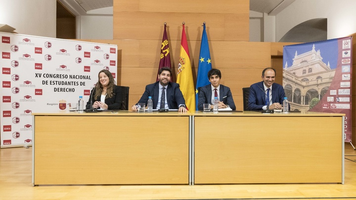 El presidente de la Comunidad, Fernando López Miras, inaugura la XV edición del Congreso Nacional de Estudiantes de Derecho (2)
