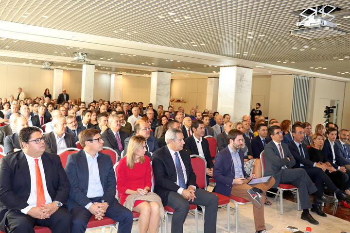 El consejero de Hacienda inaugura la los actos de celebración del Día del Economista en la Región de Murcia (2)