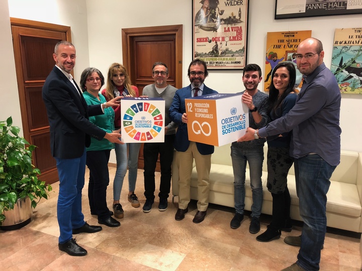 La Comunidad financia un estand en la Feria de la Artesanía sobre comercio justo