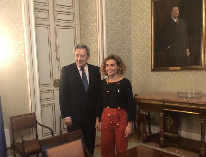 El consejero de Hacienda, Fernando de la Cierva, durante la reunión con la ministra de Política Territorial y Función Pública, Meritxell Batet