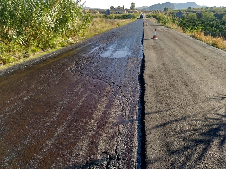 Fomento mejora el firme de la carretera que conecta Cañadas de San Pedro con el límite de la provincia de Alicante (2)
