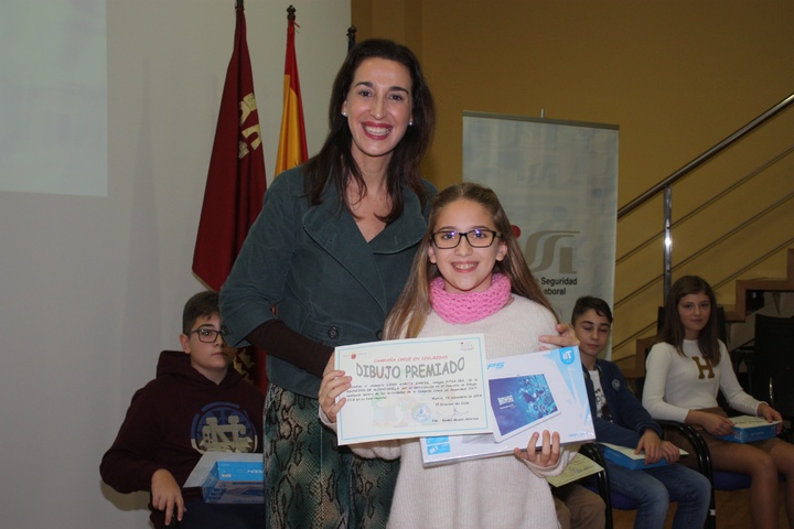Entrega de premios del concurso 'Crece en seguridad' (I)
