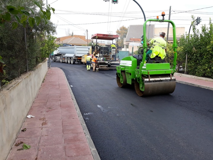 Fomento repone el firme de la vía que la pedanía de Rincón de Seca con la carretera de Alcantarilla