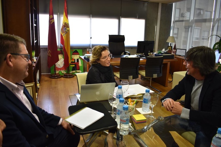Educación y la Unión de Actores de la Región trabajan para acercar el teatro a los alumnos de Infantil y Primaria