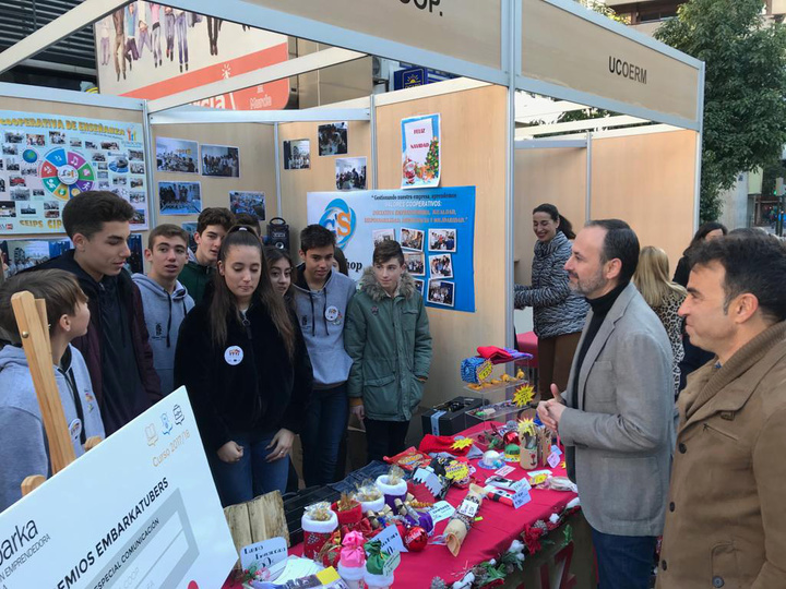 Apoyo al emprendimiento cooperativo entre los escolares