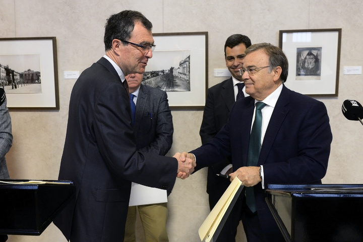 El consejero Patricio Valverde anuncia los nuevos servicios de transporte en la ciudad de Murcia (2)