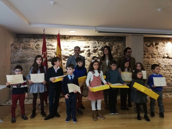 El Museo de Bellas Artes de Murcia entrega los premios de su concurso 'Pinta la Navidad'