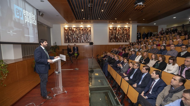 El jefe del Ejecutivo regional, Fernando López Miras, durante el acto de presentación del nuevo portal de empleo público de la Administración regional (3)