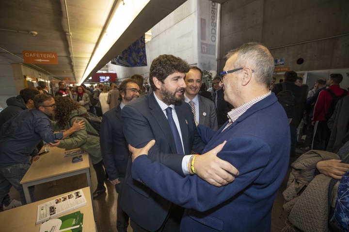 El presidente de la Comunidad clausura el acto de presentación del proyecto 'ODsesiones' (2)