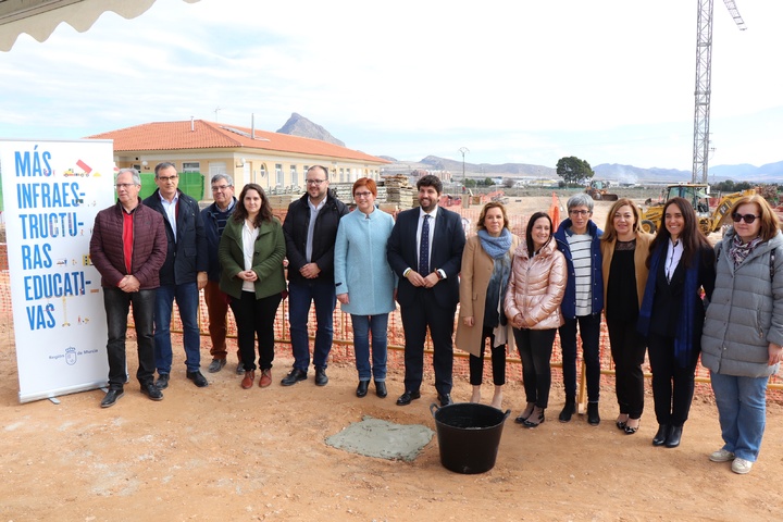 Inicio de las obras del Centro de Educación Infantil y Primaria Príncipe Felipe de Jumilla (3)