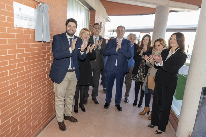 El presidente de la Comunidad, Fernando López Miras, inaugura la residencia Montecantalar, centro especializado en psicogeriatría y salud mental (2)