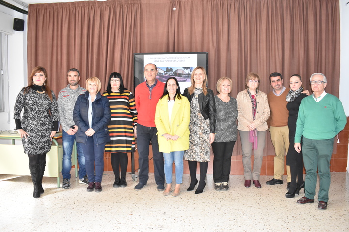 Remedios Lajara presenta el proyecto de ampliación del Centro de Educación Infantil y Primaria San José de Las Torres de Cotillas