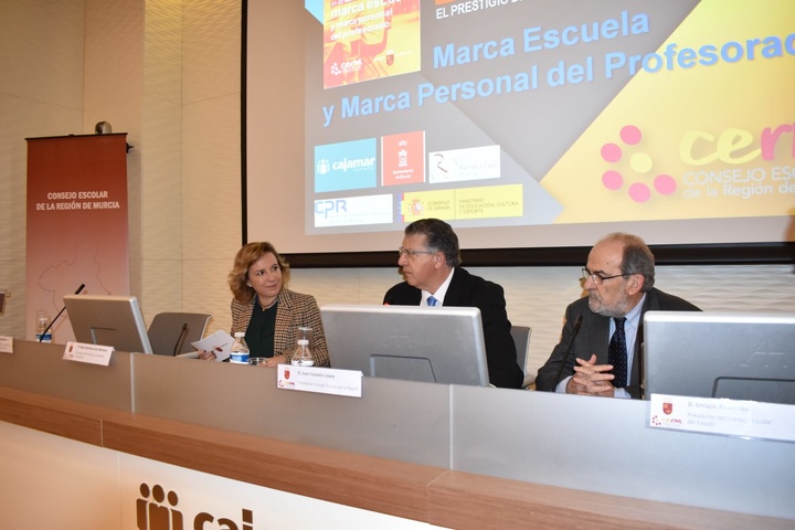 La consejera de Educación inaugura el XVIII Encuentro del Consejo Escolar de la Región