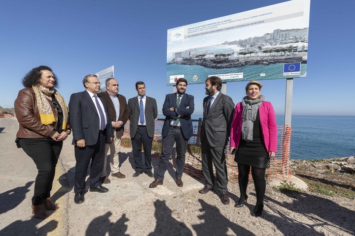 El presidente de la Comunidad visita las obras que se ejecutan en La Manga dentro de la estrategia 'La Manga 365'