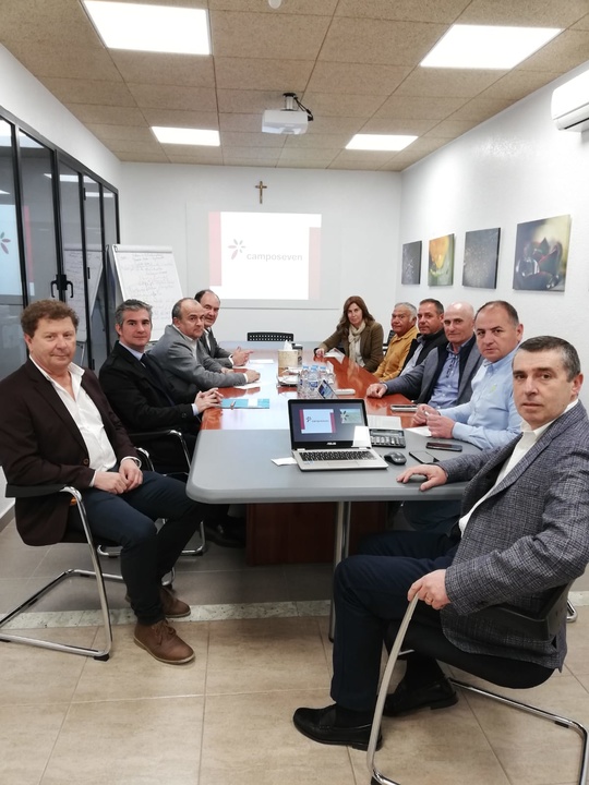 Del Amor se reúne con el CAERM y Camposeven para conocer la situación de la agricultura ecológica
