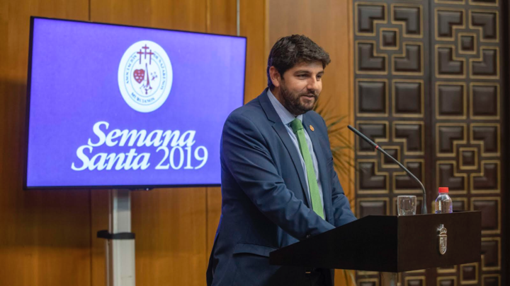 El presidente Fernando López Miras pronuncia el pregón de la Asociación de Nazarenos Murcianos (1)