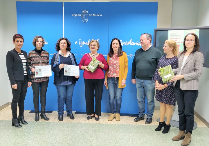 189 obras han participado en el IV certamen 'Educando contra la violencia'