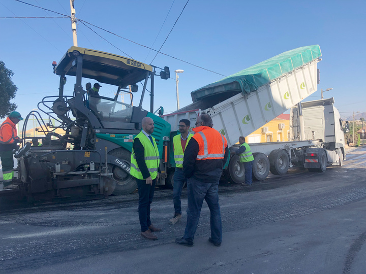 Avanzan las obras de refuerzo de firme de la carretera que conecta Murcia con San Javier, a través del Cabezo de la Plata