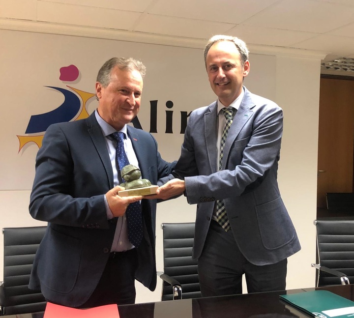 La Comunidad premia a la empresa Alimentos del Mediterráneo (Alimer) por su prevención de riesgos laborales