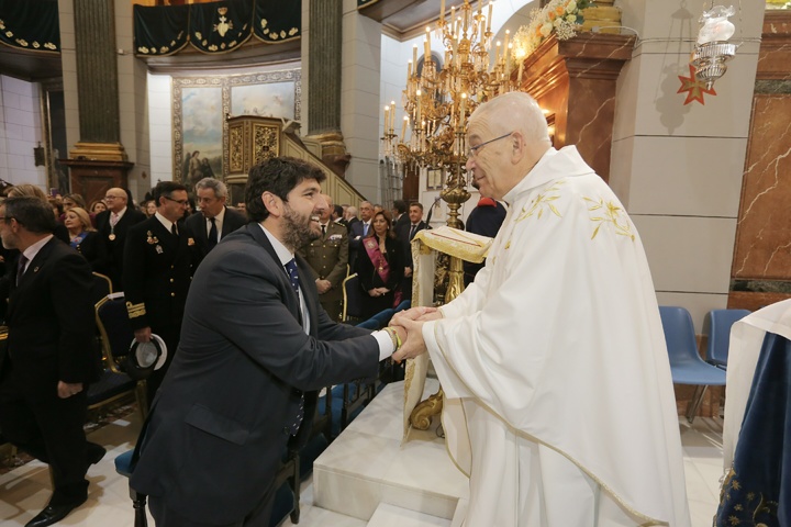 El presidente Fernando López Miras asiste a la misa con motivo del día de la patrona de Cartagena, la Virgen de la Caridad