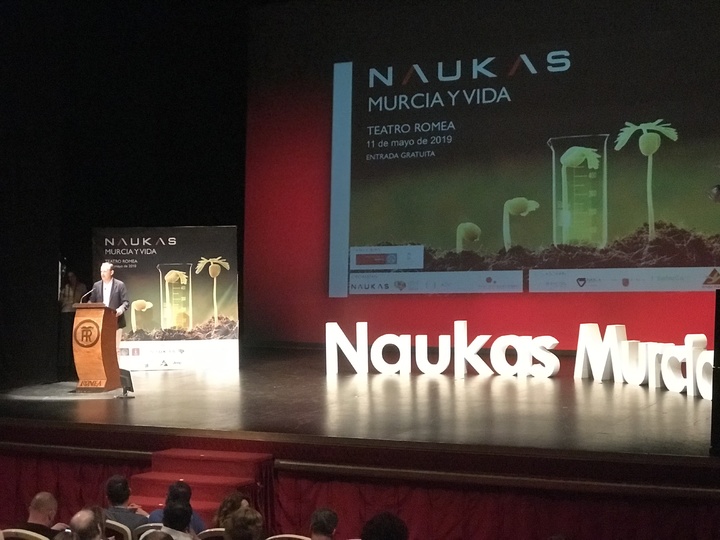 Celdrán destaca la necesidad de despertar vocaciones científicas y técnicas en la apertura de 'Naukas' (2)