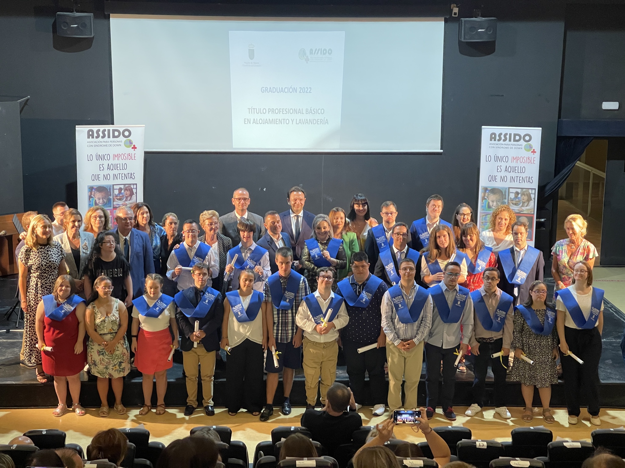 El acto de graduación, presidido por el director general de Recursos Humanos, Planificación Educativa y Evaluación, Víctor Marín, se celebró en el centro Puertas de Castilla, en Murcia.