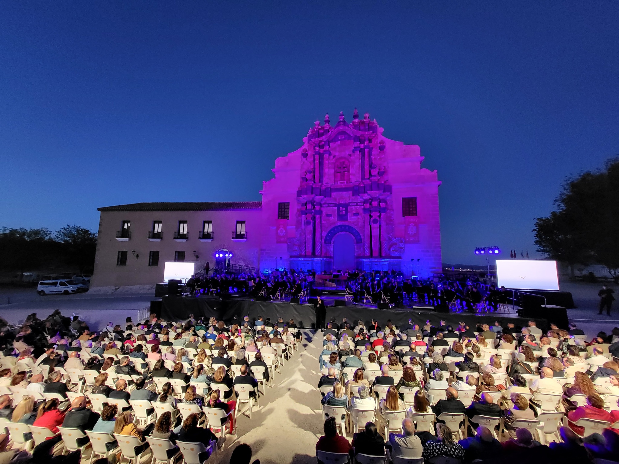 La respuesta del concierto de la XIV edici&oacute;n en 2024, celebrado en la explanada del Santuario de Caravaca de la Cruz, fue masiva.