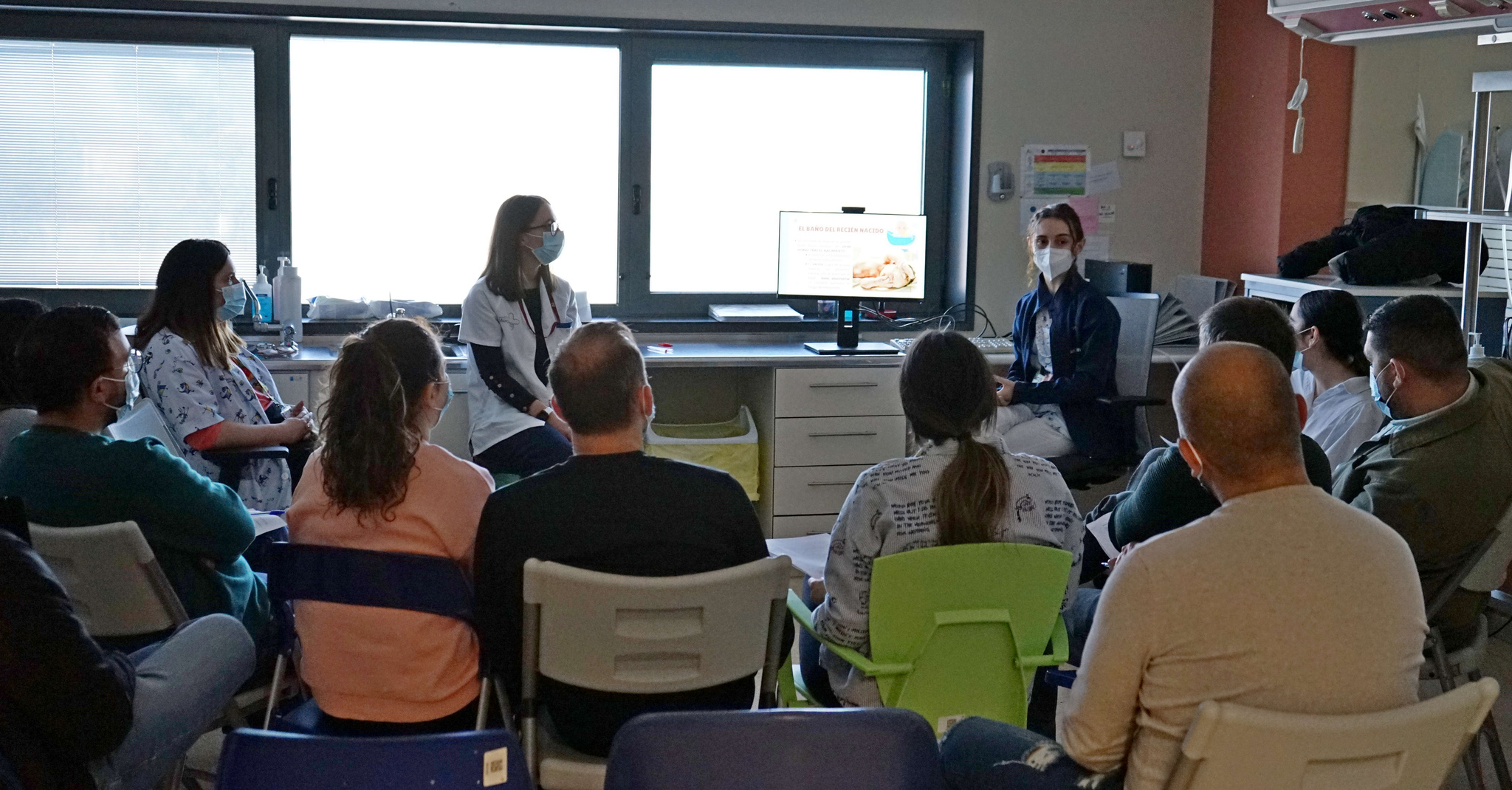 Gracias a esta iniciativa, las familias reciben informaci&oacute;n sobre c&oacute;mo cuidar a sus beb&eacute;s en casa (1)