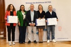 La directora general de Competitividad y Calidad Turísticas, Eva Reverte, con el alcalde de Moratalla y empresas que recibieron la acreditación S...