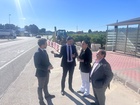 El consejero de Fomento e Infraestructuras, Jorge García Montoro, visita el inicio de las obras de una rotonda en el acceso a la urbanización Los...