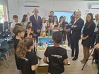 El consejero de Educación y Formación Profesional, Víctor Marín, inaugura el Aula EDIT en el colegio Ginés García Martínez de Mazarrón