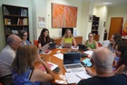 La consejera de Política Social, Familias e Igualdad, Conchita Ruiz, junto a otros miembros del Consejo de Administración del Instituto Murciano ...