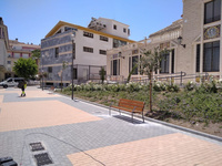 Imágenes de la instalación del nuevo mobiliario urbano en el barrio lorquino de Santa Clara (2)