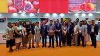 El consejero Antonio Luengo, con miembros de la delegación de la Región, el embajador de España y el director general de Agricultura tailandés.