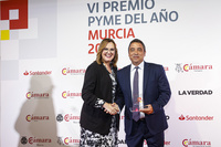 Isabel Franco entrega el premio Pyme del año 2022 a la empresa Sercar Servicios Integrales