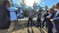 El consejero Antonio Luengo, durante su visita a las obras realizadas en la Estación de Bombeo de Aguas Residuales de Blanca.