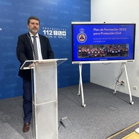 El director general de Seguridad Ciudadana y Emergencias, Fulgencio Perona, durante la rueda de prensa sobre los cursos de formación para los voluntarios...