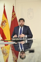 López Miras alerta de que sin el trasvase, España tendría que traer alimentos de otros países "y eso es un grave problema"