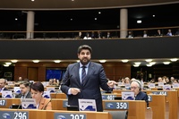 El presidente del Gobierno de la Región de Murcia, Fernando López Miras, durante su intervención en la sesión plenaria del Comité de las Regiones.