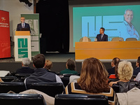 El consejero de Salud inaugura el I Congreso de la Fundación Never Surrender (2)