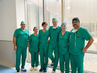 Los especialistas han intervenido mediante una novedosa técnica quirúrgica a dos pacientes diagnosticados de reflujo gastroesofágico, lo que mejora...